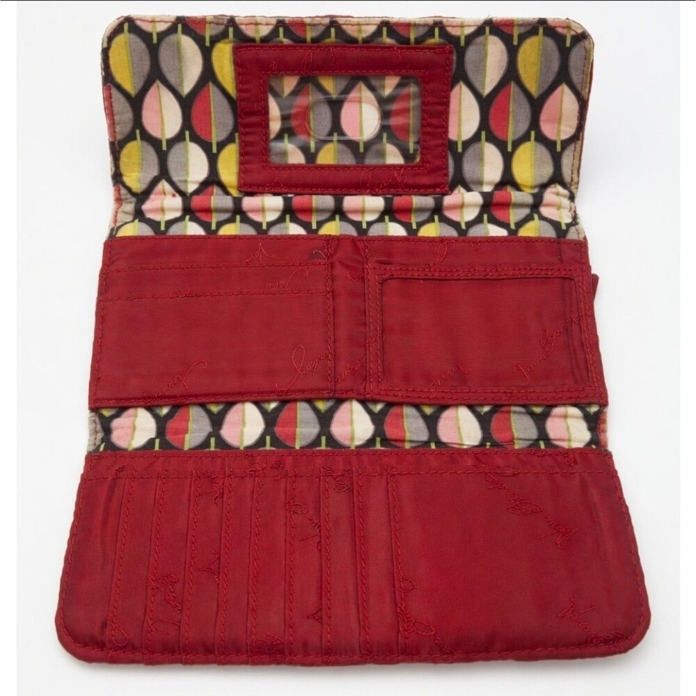 Vera Bradley Quilted Trifold Wallet Burgundy Wine Card Slots ID Window Coin Zip - Picture 2 of 5